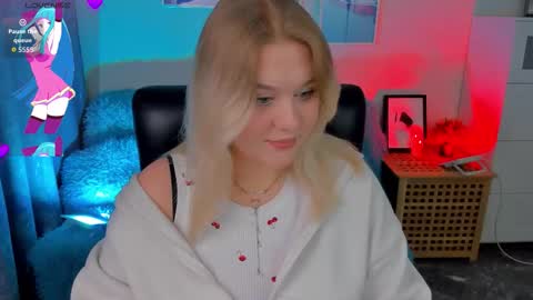 Loise online show from November 24, 10:52 pm