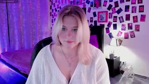 Loise online show from October 22, 3:35 pm