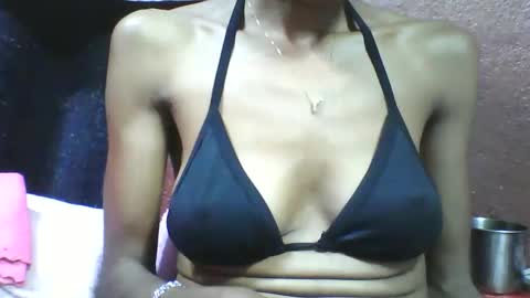 lovaelisa online show from November 12, 5:37 pm