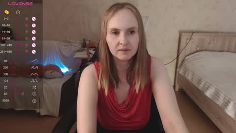 Snapshot of love_agatha chatting on October 3, 5:05 am Agatha online show from October 3, 5:05 am