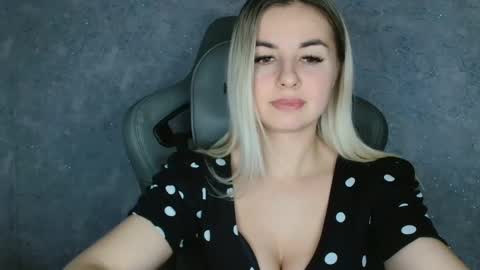 Megane online show from March 2, 8:07 pm