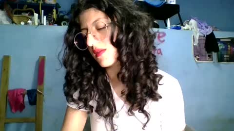 Snapshot of love_electra chatting on September 23, 12:15 am love_electra online show from September 23, 12:15 am