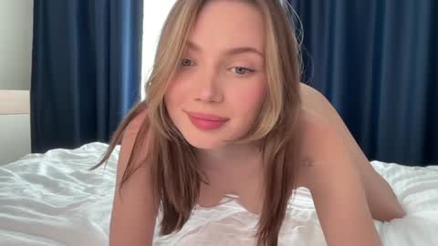 Snapshot of love_machine_ chatting on October 8, 1:06 pm Sofi online show from October 8, 1:06 pm