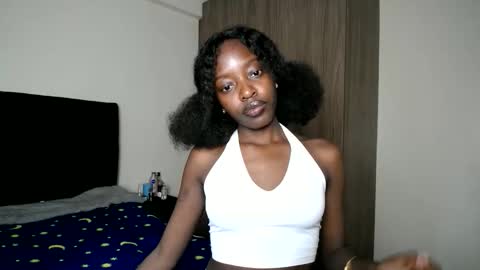Snapshot of love_miah chatting on September 23, 10:09 am Miah online show from September 23, 10:09 am