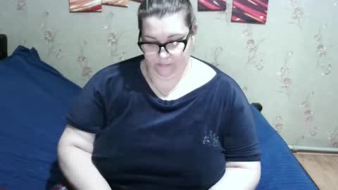 Snapshot of love_milanna chatting on February 15, 5:30 am Milana online show from February 15, 5:30 am