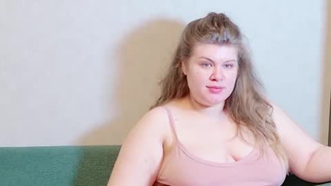 Snapshot of love_wiggy18 chatting on January 28, 10:02 am Ally online show from January 28, 10:02 am