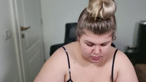 Ally online show from December 5, 9:19 am