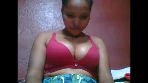 loveinlife750427 online show from January 6, 5:55 am