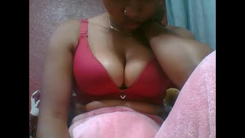 loveinlife750427 online show from October 10, 5:57 am