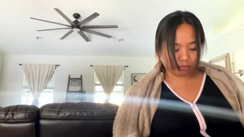 Love online show from December 12, 8:43 pm