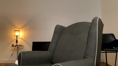 Love online show from October 8, 3:40 pm