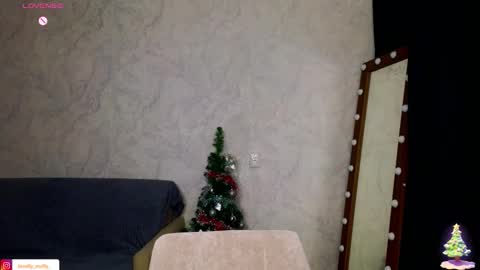 Molly online show from January 8, 6:47 pm