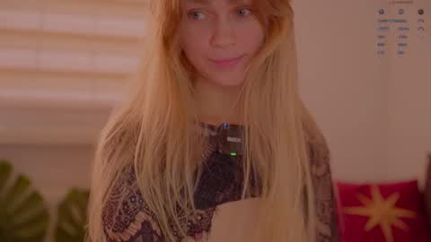 Snapshot of lovellynelly chatting on October 2, 2:49 pm Nelly online show from October 2, 2:49 pm