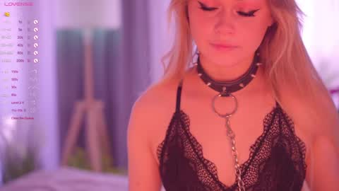 Snapshot of lovellynelly chatting on March 4, 2:32 pm Nelly online show from March 4, 2:32 pm