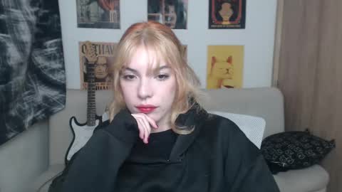 Cassie online show from March 6, 9:14 am