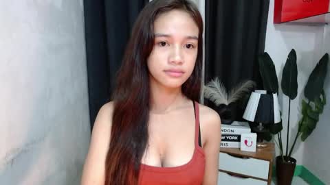 lovely_hermosa online show from May 13, 1:15 am