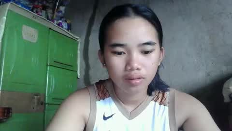 lovely_marie572336 online show from May 5, 10:48 pm