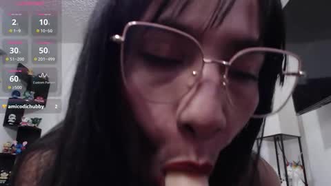 lovely_piaa online show from December 3, 9:15 pm