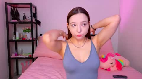 Snapshot of lovely_poppy chatting on October 13, 1:29 am Lolly online show from October 13, 1:29 am