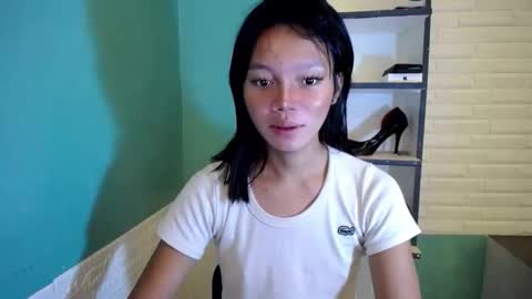 Thea  online show from April 18, 7:29 pm