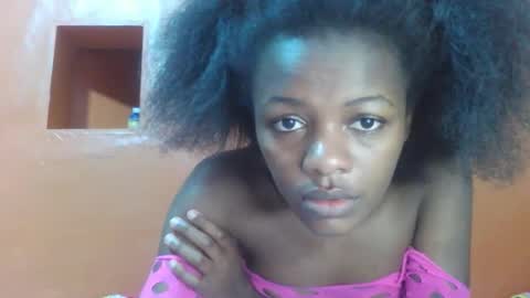 Lovely yvonne online show from October 26, 9:47 pm