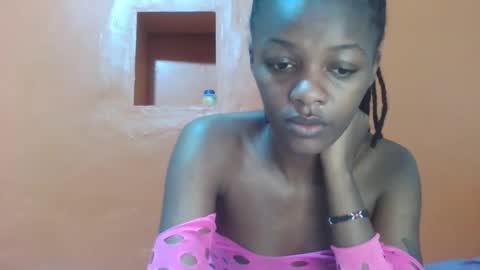 Lovely yvonne online show from November 25, 7:45 pm