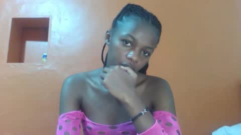 Lovely yvonne online show from November 15, 6:09 pm