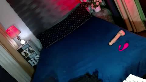 Snapshot of lovelymiss_shyna11 chatting on October 11, 9:47 am lovelymiss_shyna11 online show from October 11, 9:47 am