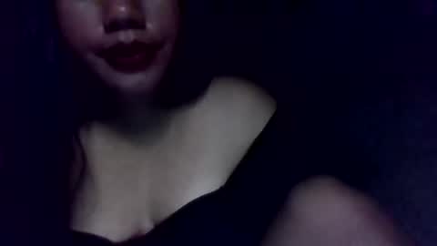 lovelymocha27s online show from October 25, 12:44 am