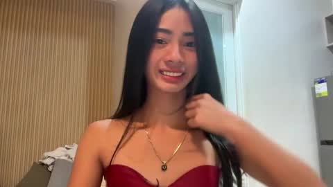 lovelyours_kishia online show from April 8, 5:49 pm