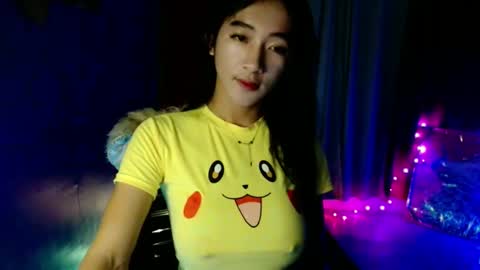 lovelypetite143 online show from March 8, 1:37 pm