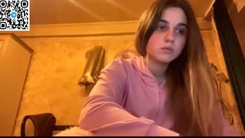 ELA online show from April 11, 6:23 pm