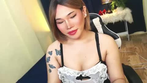 STWEET LINA online show from September 29, 5:45 pm