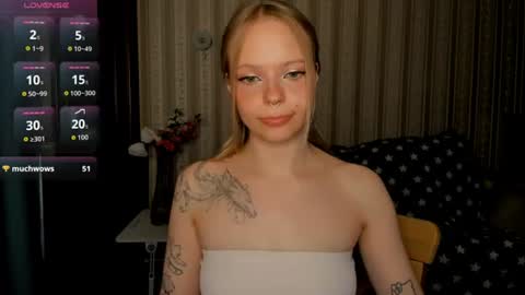 lovemelulu online show from July 10, 9:47 am