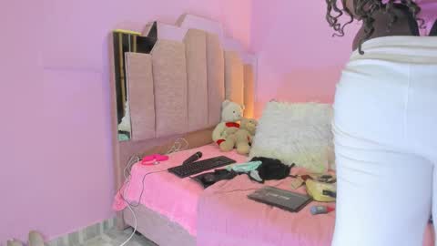 L O V E  online show from September 11, 11:55 am