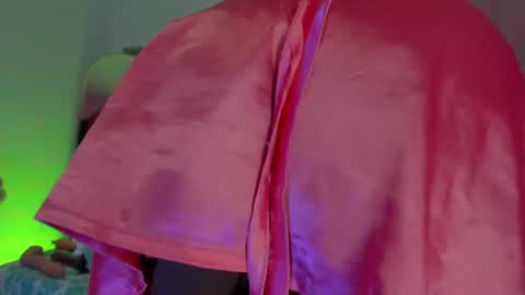 L O V E  online show from March 9, 11:36 am