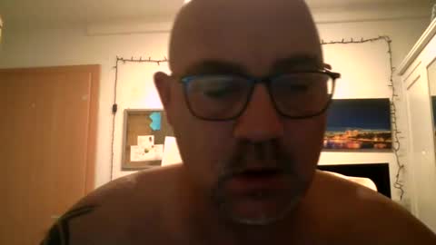 Snapshot of lover010983 chatting on January 10, 7:04 am lover010983 online show from January 10, 7:04 am