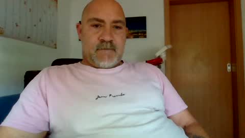 lover010983 online show from July 22, 11:45 am