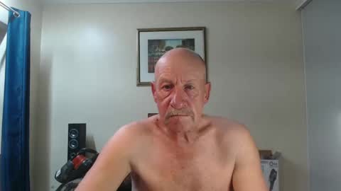 Snapshot of lovesblackazz chatting on February 21, 8:29 am Lovesblackazz online show from February 21, 8:29 am