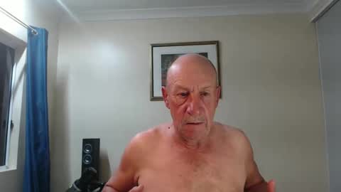 Snapshot of lovesblackazz chatting on December 27, 10:12 am Lovesblackazz online show from December 27, 10:12 am