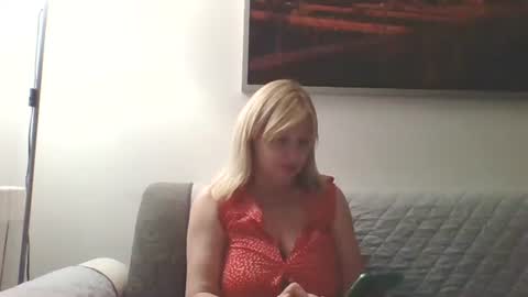 Marlyn online show from September 23, 8:59 pm