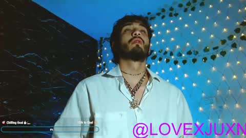 lovexjuxn77 online show from May 12, 12:52 am