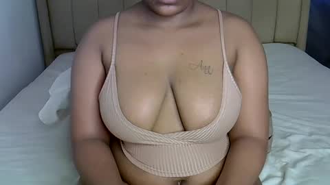 loveydivah online show from October 1, 8:13 am