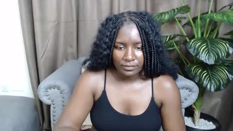 loyalcutie online show from March 12, 5:35 am