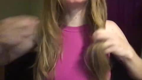 lozivelle online show from September 15, 5:25 pm