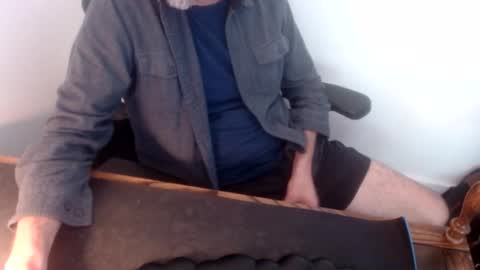 lreed090 online show from May 22, 8:37 pm
