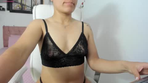 lrousse online show from October 18, 2:43 pm