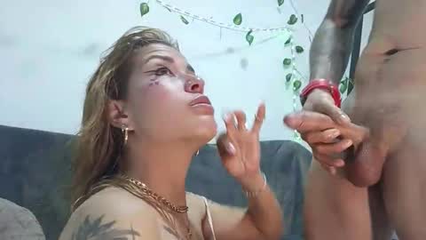 lu_pink online show from April 10, 1:05 pm