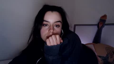 Snapshot of luana789 chatting on January 16, 1:27 am luana online show from January 16, 1:27 am