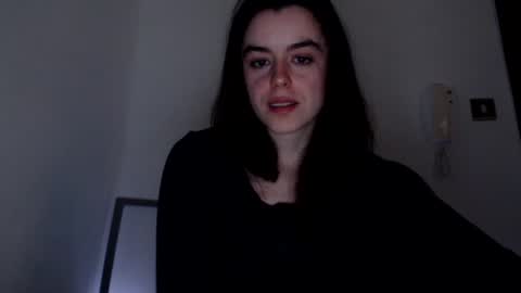 Snapshot of luana789 chatting on February 16, 10:21 pm luana online show from February 16, 10:21 pm